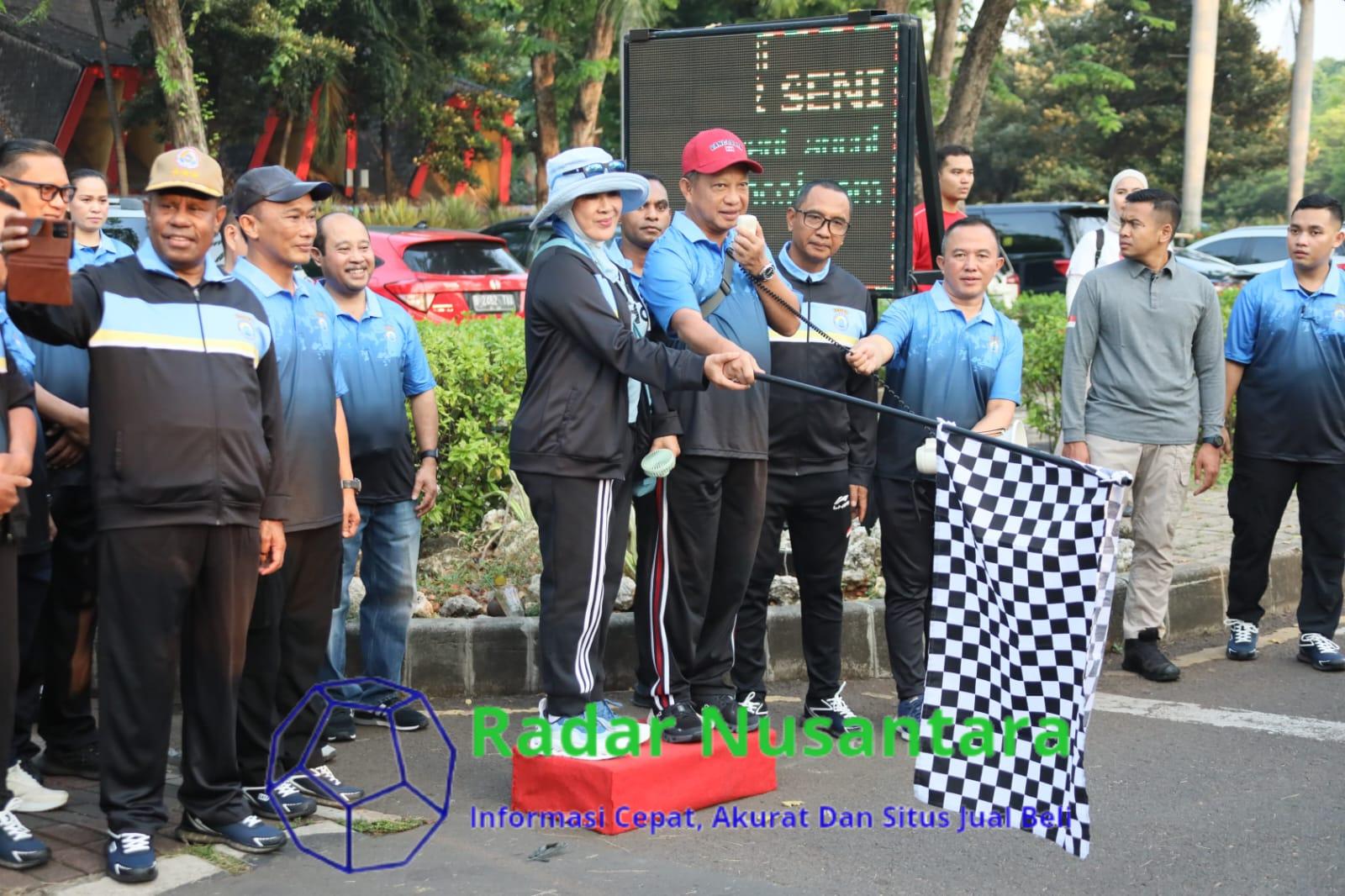 Mendagri Tito Turut Ramaikan Jalan Sehat, Rayakan HUT Ke-14 Badan Nasional Pengelola Perbatasan