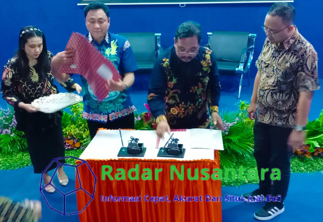 Diskominfo Jatim dan KPID Jatim Gandeng Stikosa AWS Selenggarakan Seminar Jelang Pilkada 2024