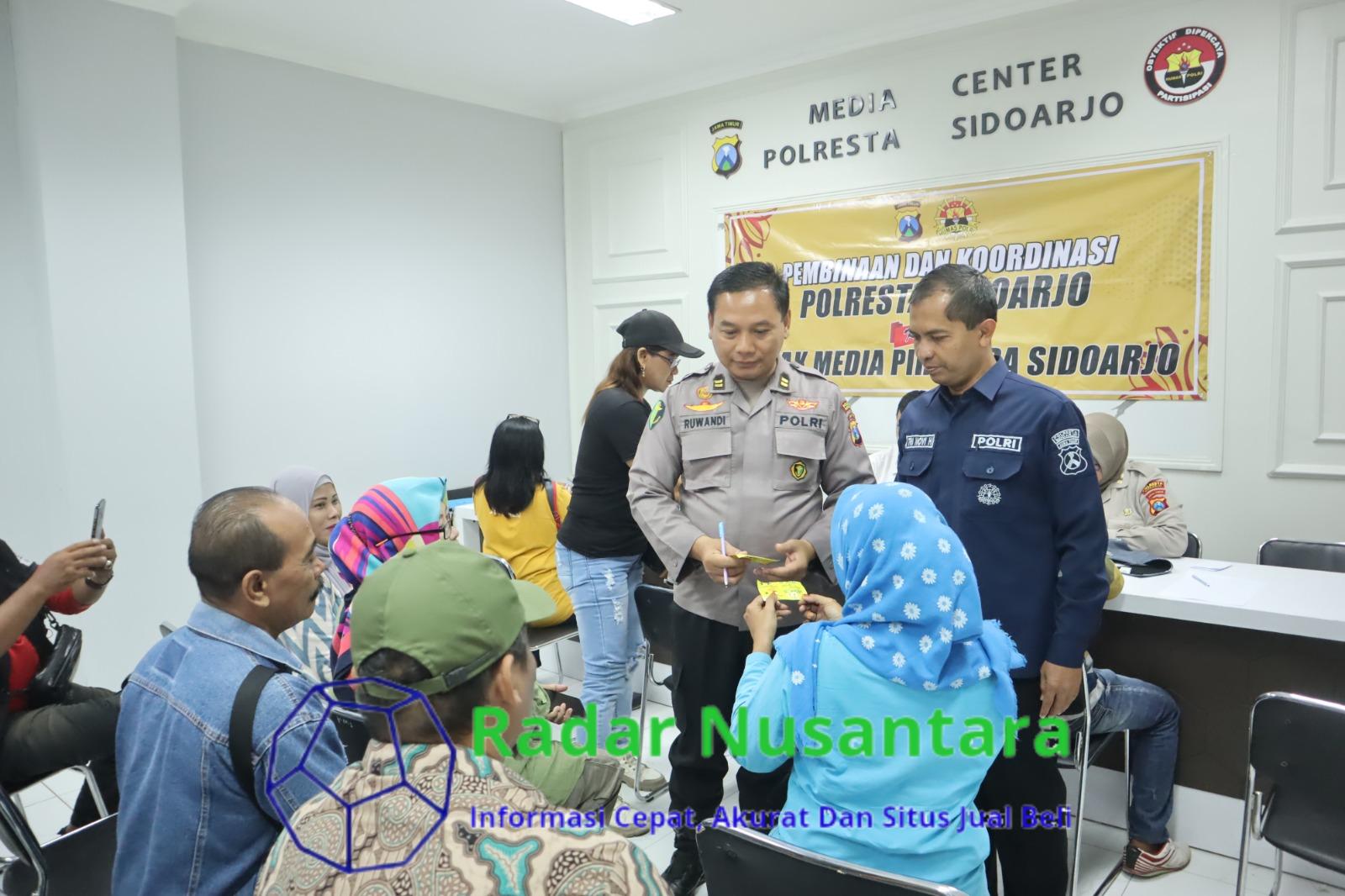 Sambut 73 Tahun Humas Polri, Polresta Sidoarjo Gelar Bakti Kesehatan Bagi Wartawan