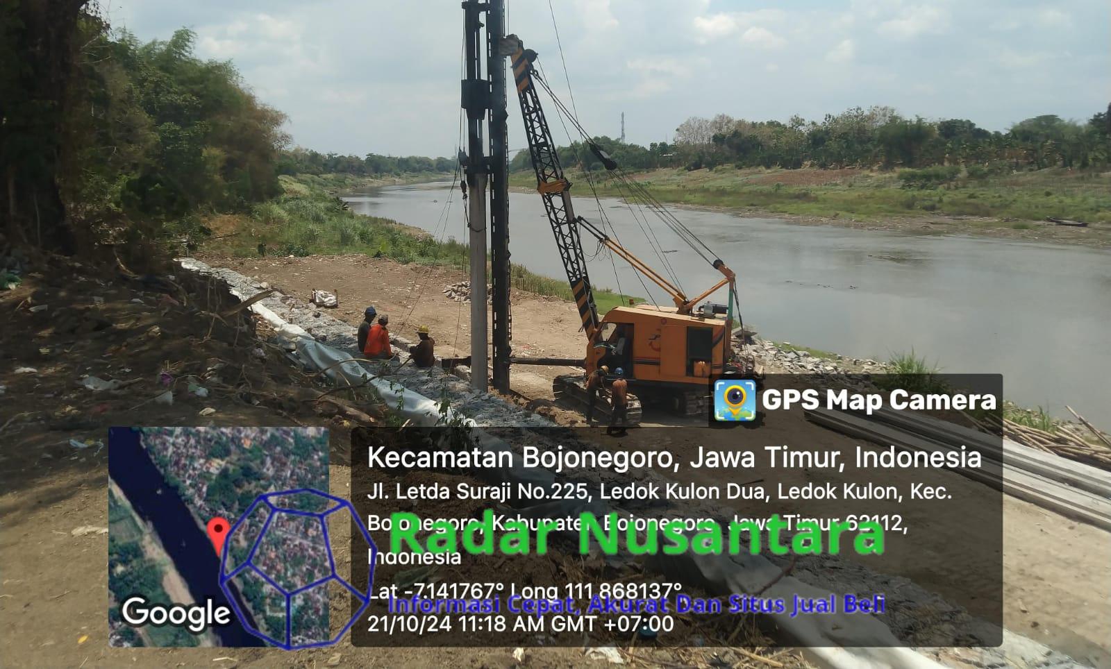 Proyek Pembangunan Pelindung Tebing Sungai Ledok Kulon PU SDA Bojonegoro Jadi Sorotan