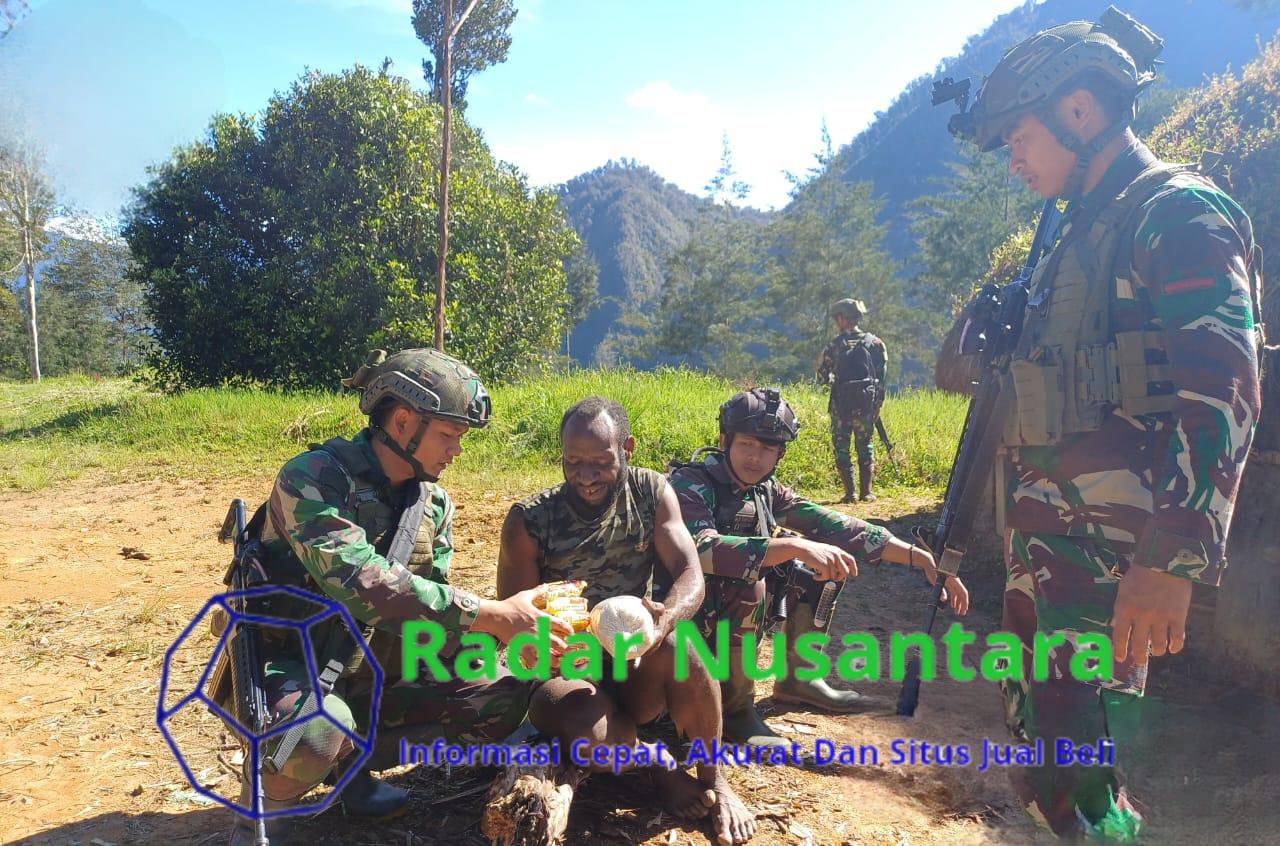 Komsos Satgas Habema Disambut Gembira Warga Kimak