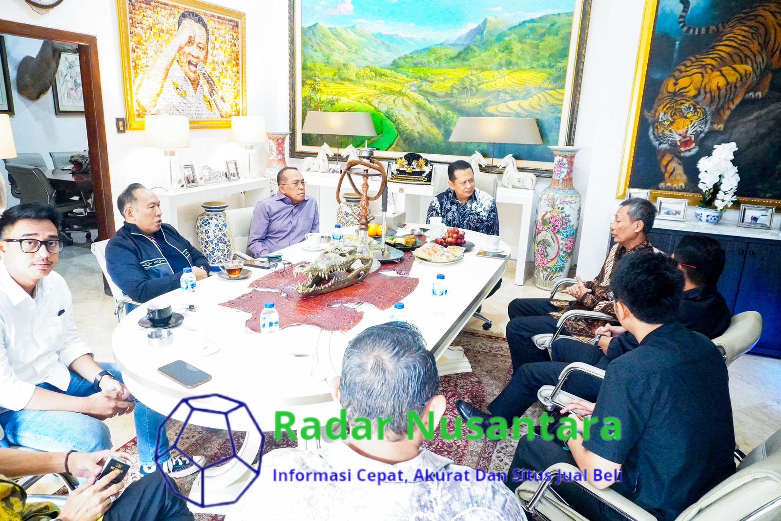 Terima Cucu Jenderal Soedirman, Bamsoet Kembali Dorong Soeharto dan Gus Dur Diberikan Gelar Pahlawan Nasional