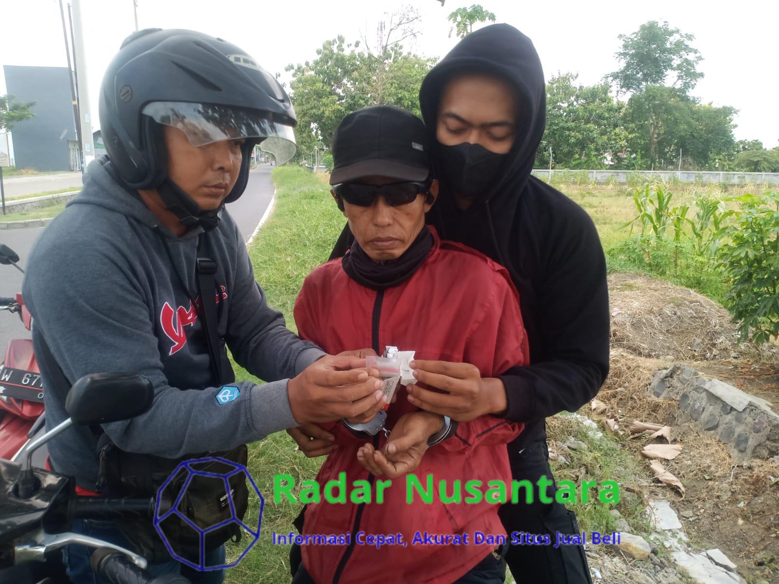 Unit Reskrim Polsek Krian Berhasil Amankan Pengedar Sabu Saat Transaksi