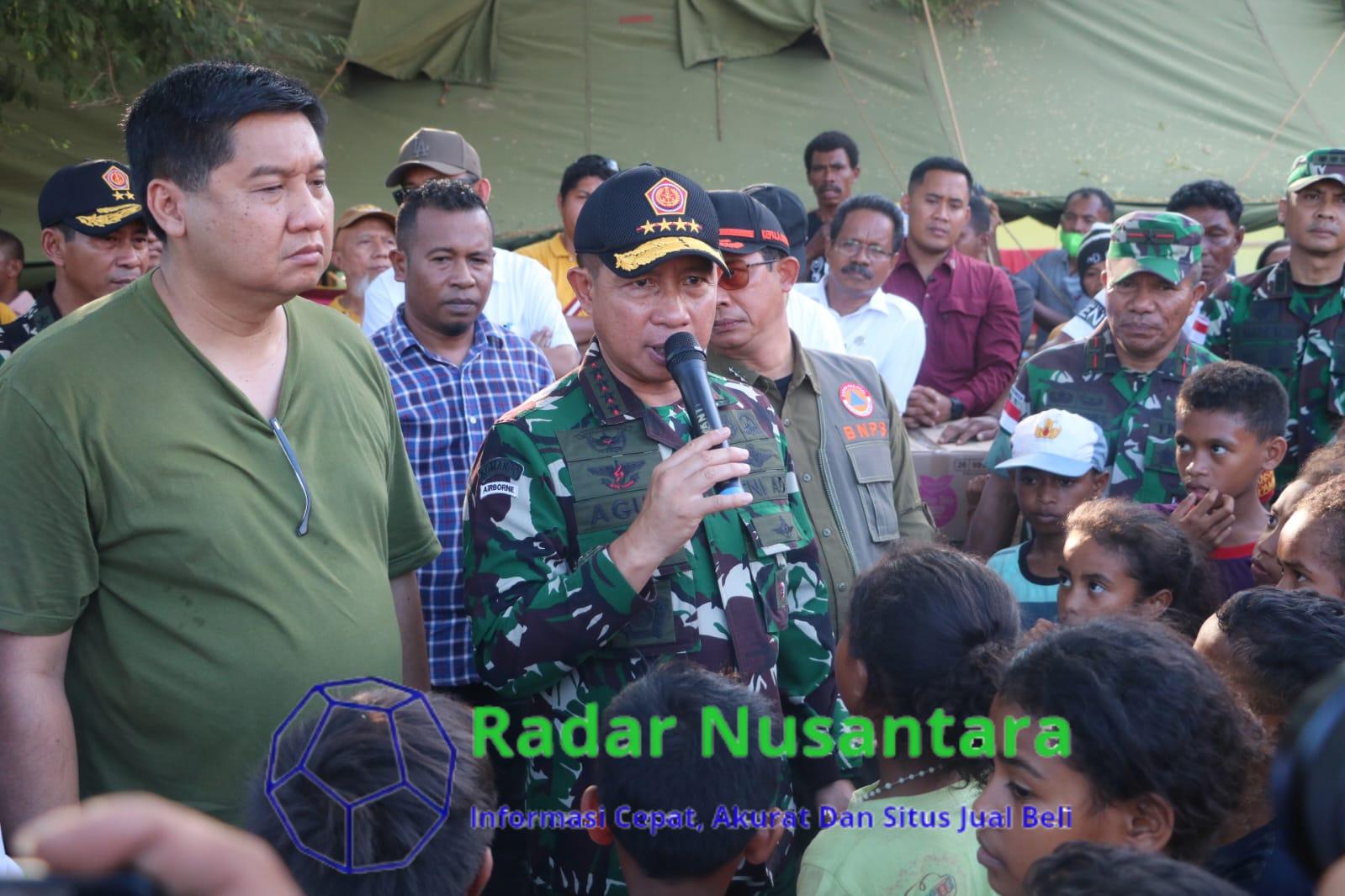 Panglima TNI Tinjau Lokasi Terdampak Erupsi Gunung Lewotobi Laki-Laki di NTT