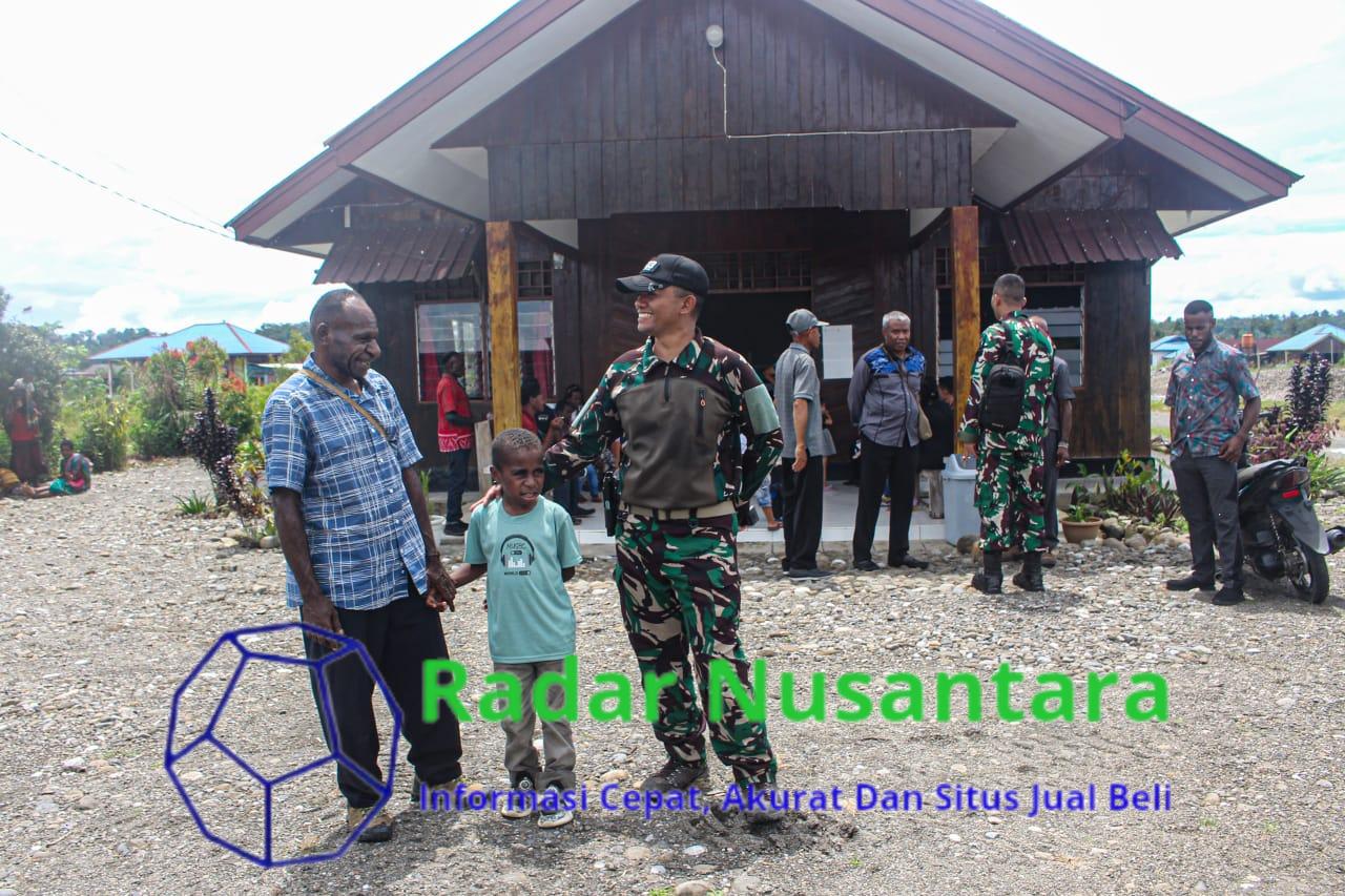 Kemali Residents Welcomed Habema Marines' Sosial Communication