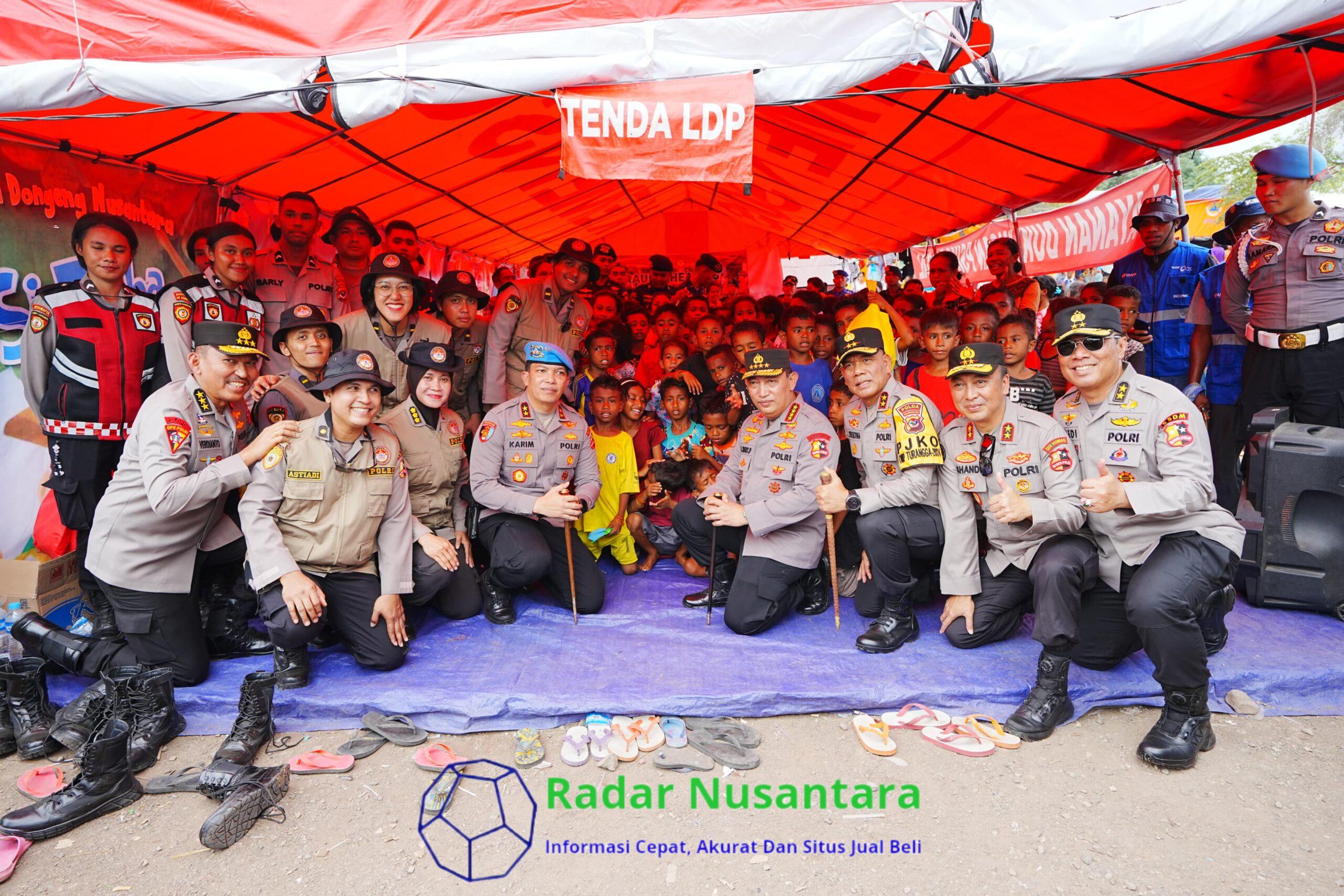 Tinjau Posko Pengungsian Erupsi Lewotobi, Kapolri Pastikan Pelayanan dan Kebutuhan Warga