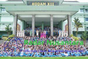 Pangdam XII/Tpr Bernyanyi dan Joget Komando Bersama Ribuan Anak-anak
