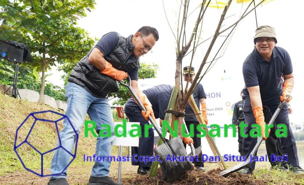 Jaga Kelestarian Alam, PLN Bersama Pemprov DKI Jakarta Beraksi Tanam 100 Pohon di Waduk Brigif