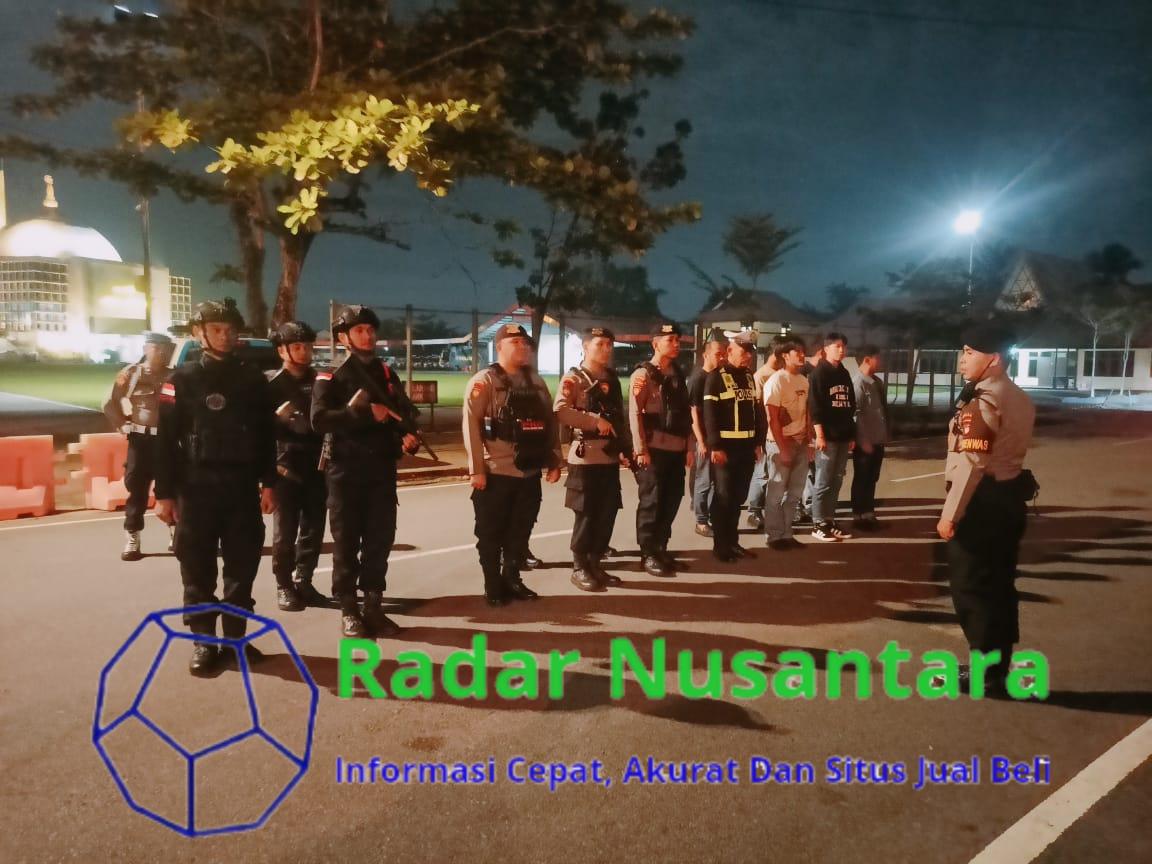 Satgas Operasi Mantap Praja Kapuas Polda Kalbar Laksanakan Patroli Malam Skala Besar Demi Terciptanya Situasi Kondusif Pasca Pleno KPUD