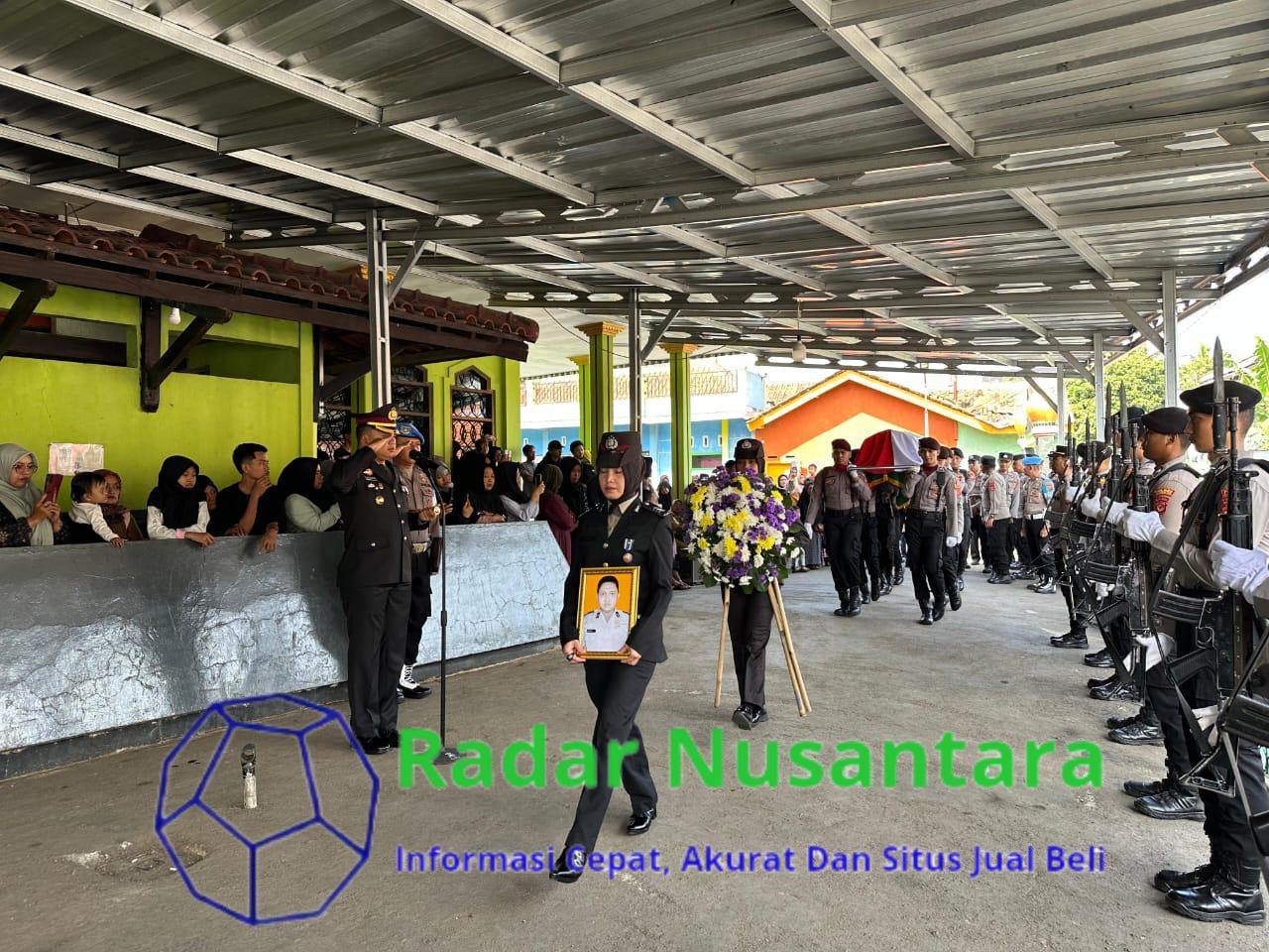 Kapolri Berikan Kenaikan Pangkat Anumerta Kepada Bripka Andithya