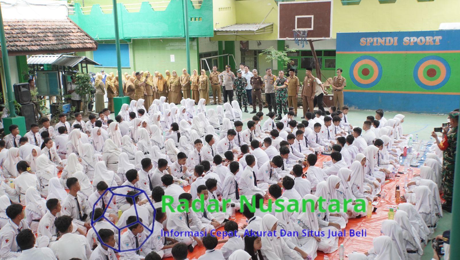 Forkopimda Sidoarjo Tinjau Pembagian Makan Bergizi Gratis