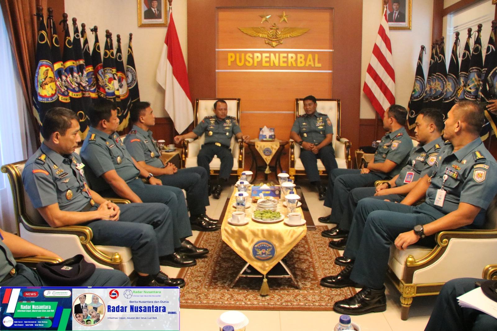 Danlantamal V Kunjungan Kehormatan ke Komandan Puspenerbal