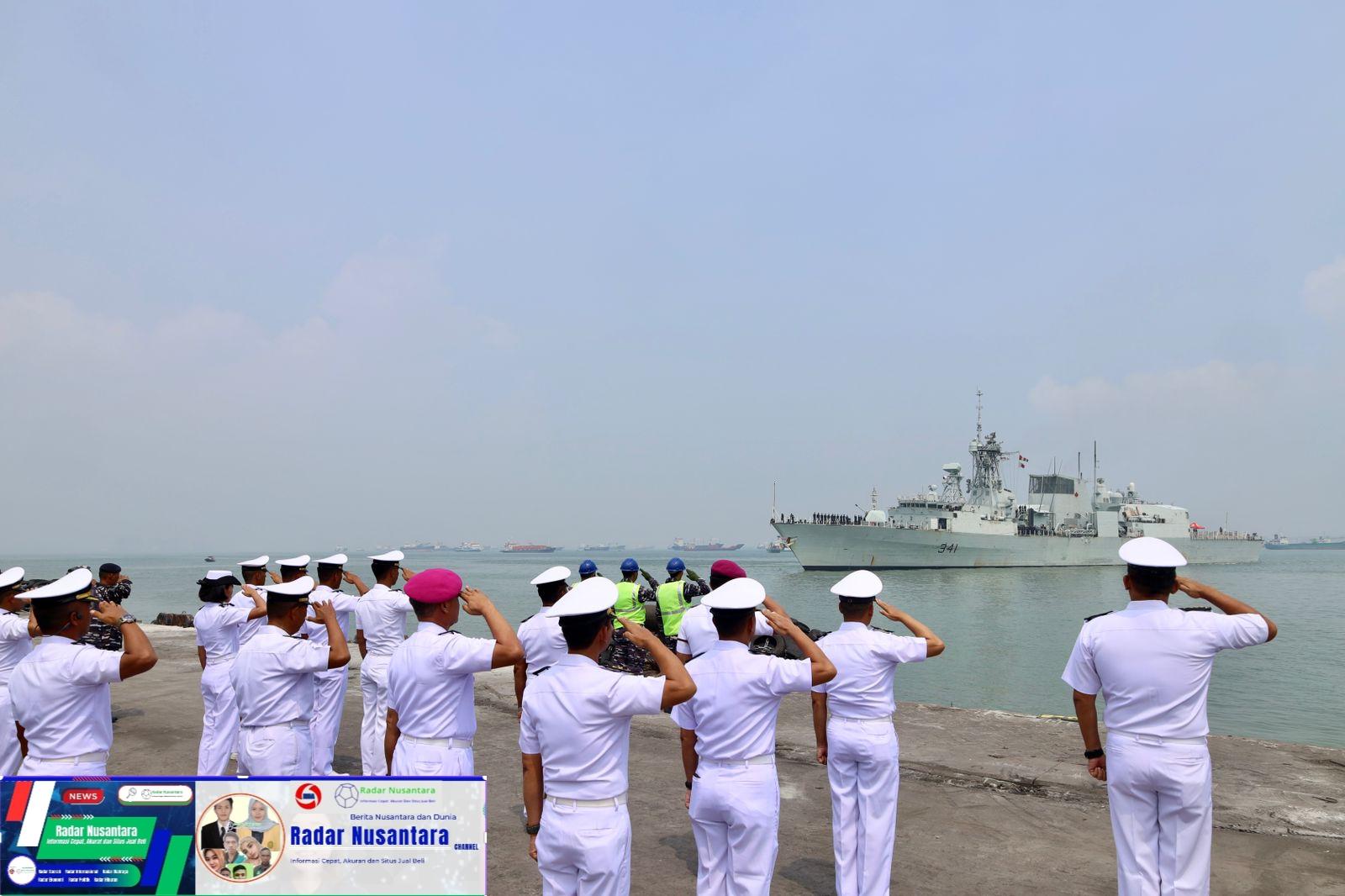 Lantamal V Sambut Kedatangan Kapal Perang Kanada HMCS Ottawa (FFH 341)