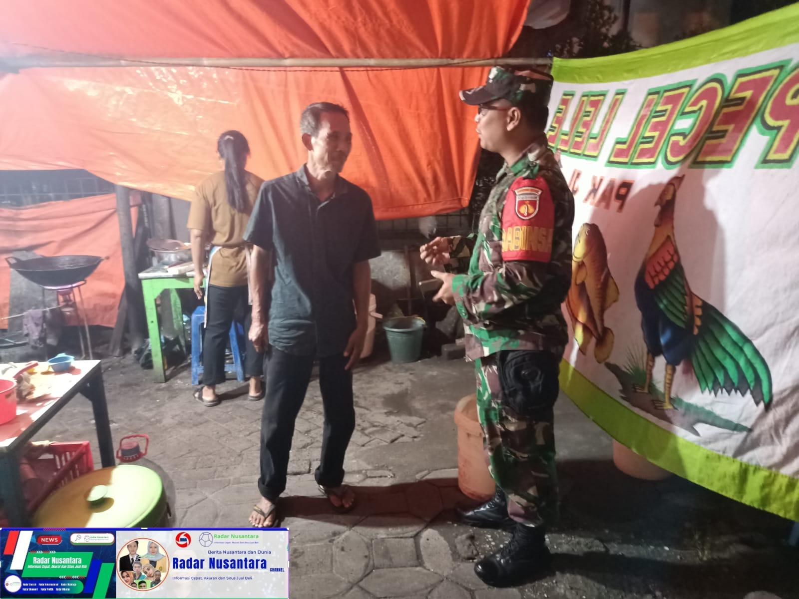 Jaga Stabilitas Keamanan Lingkungan, Piket Koramil 03/Serengan Patroli Malam