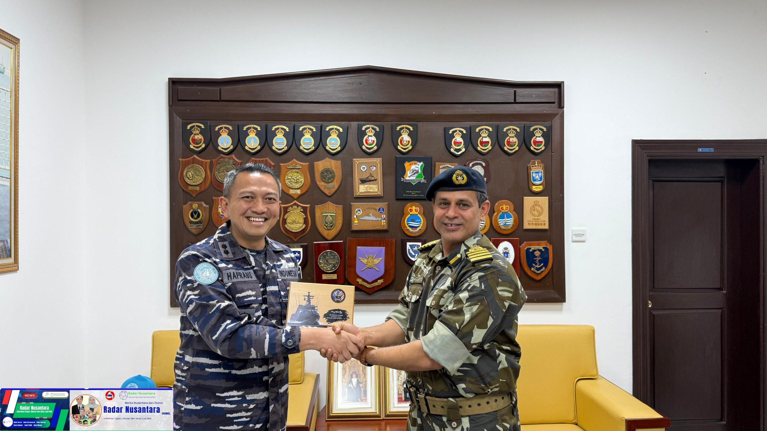 Dansatgas MTF TNI KONGA XXVIII-O/UNIFIL Laksanakan Courtesy Call Ke Salalah Naval Unit Commander