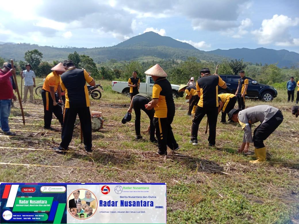 Polres Pakpak Bharat Kembali Tanam Benih Jagung Apresiasi Masyarakat Yang Dukung Program Ketapang