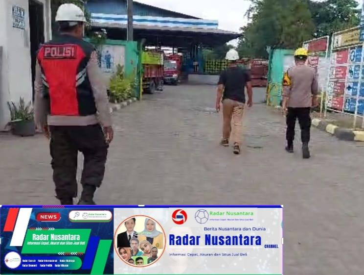 Kapolsek Krian Pantau Distribusi LPG 3 Kg di SPBE PT Indotana Aryanusa, Pastikan Tidak Ada Kelangkaan Di Wilayah Krian