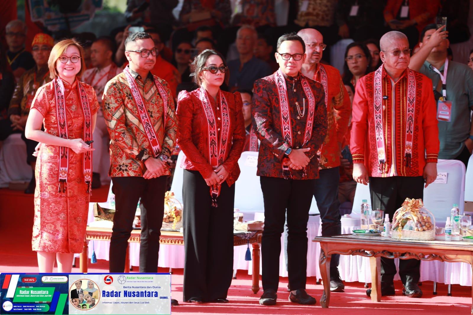 Hadiri Perayaan Cap Go Meh, Wamendagri Bima Arya Puji Toleransi di Kota Singkawang