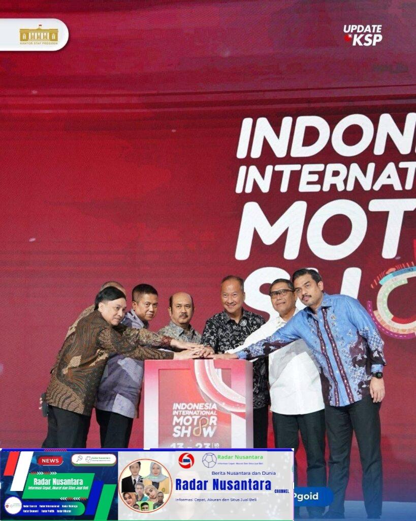 Kepala Staf Kepresidenan AM Putranto, Mengahadiri Acara Pembukaan Pameran Otomotif IIMS 2025