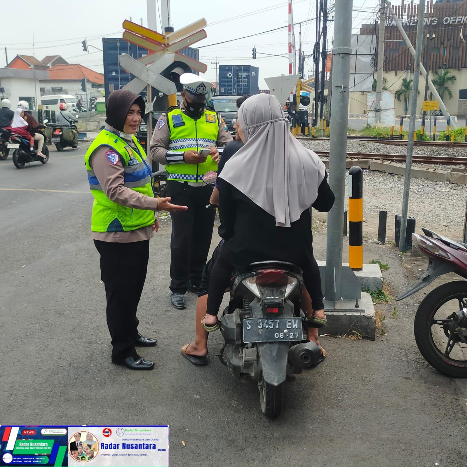 Operasi Keselamatan Semeru 2025, Lantas Polsek Gedangan Edukasi Tertib Berlalu Lintas