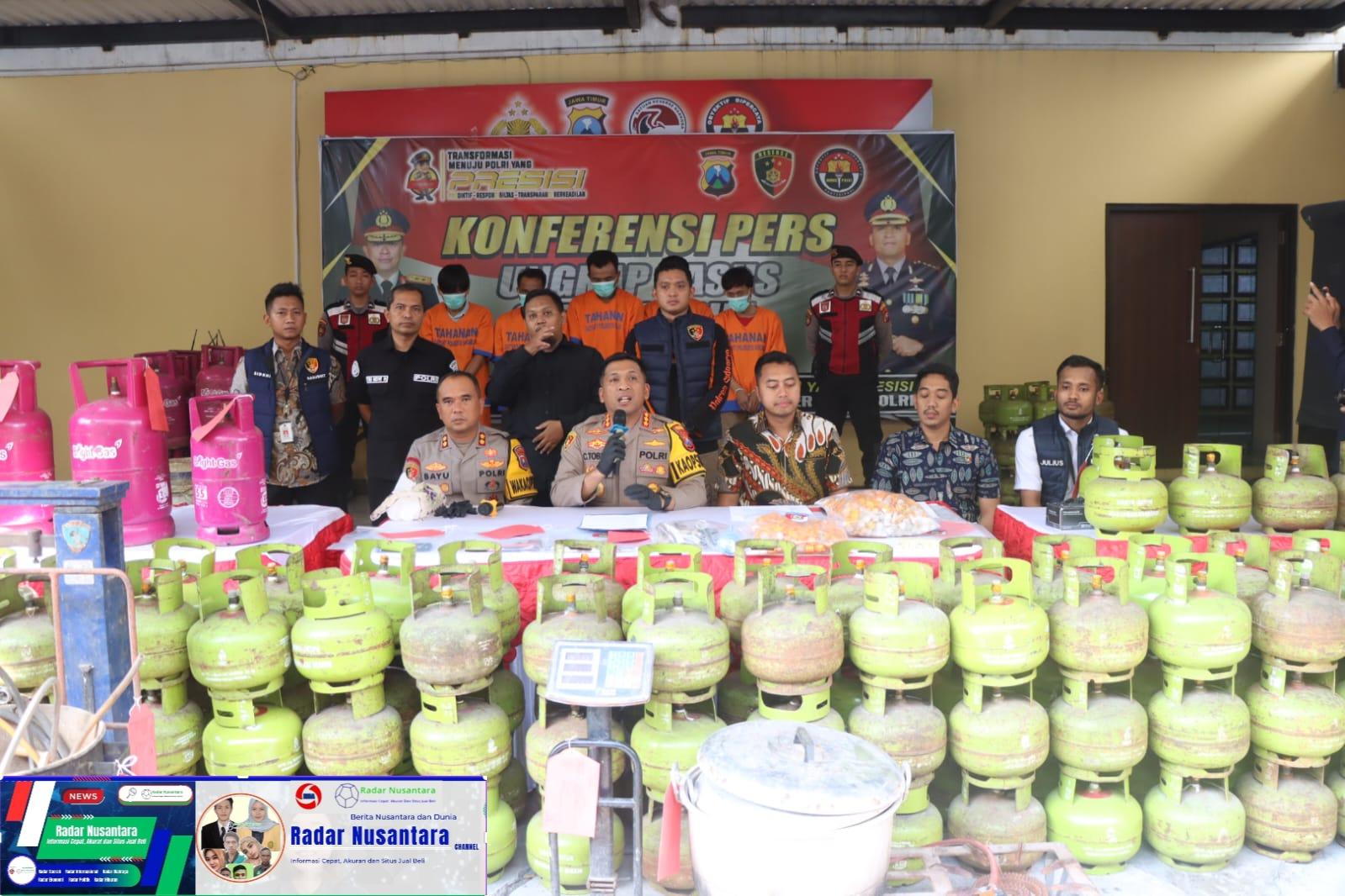 Polresta Sidoarjo Bongkar Dua Gudang Pengoplosan LPG