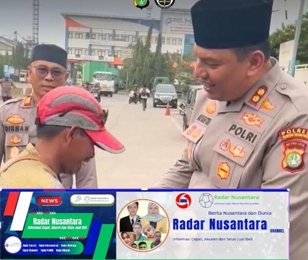 Ramadhan Berbagi Keberkahan, Kapolres Bagikan Sembako dan Himbauan Mudik Aman Keluarga Nyaman dan Hotline 110