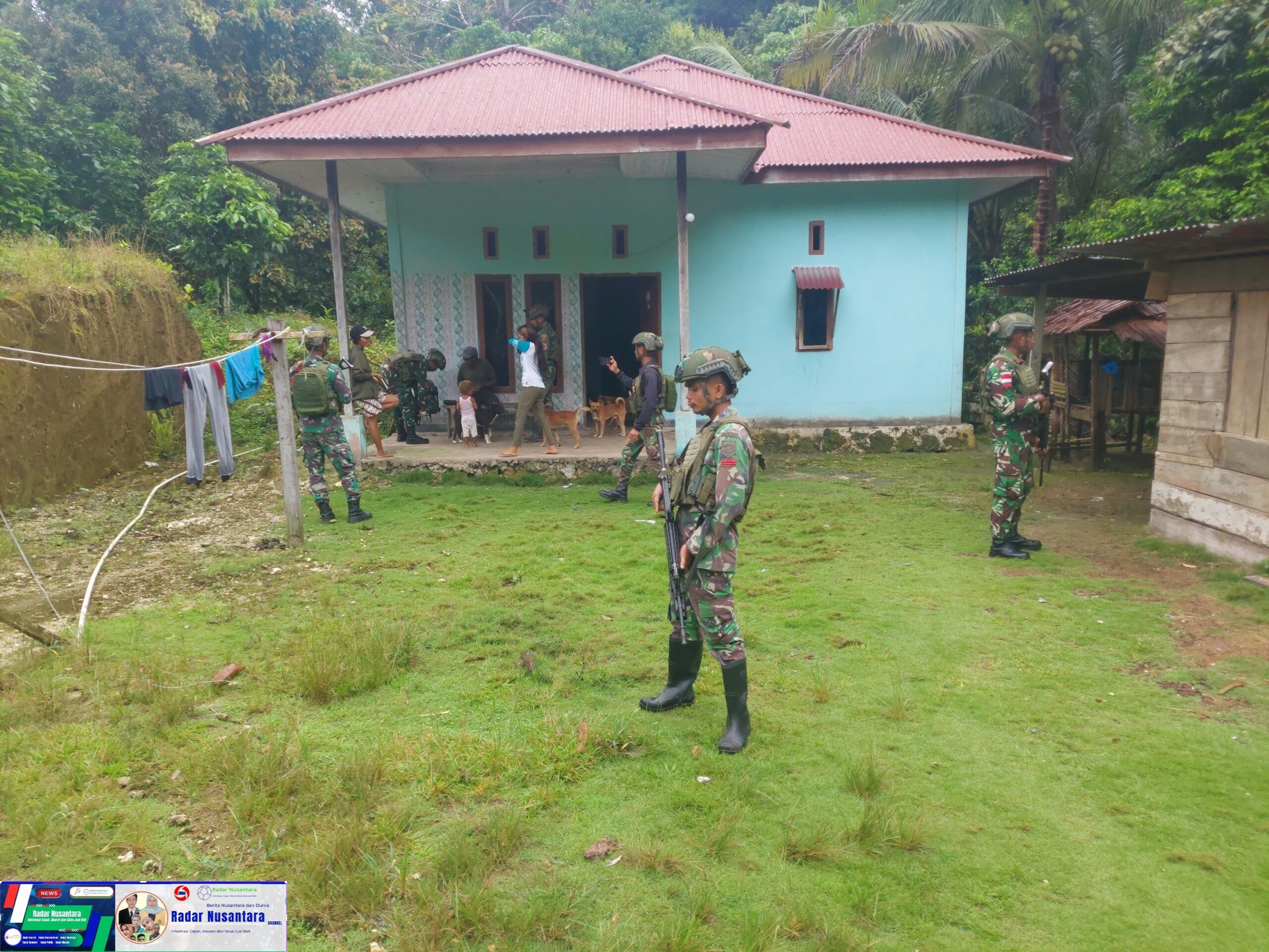 Satgas Yonif 762/VYS Lakukan Pelayanan Kesehatan Keliling Untuk Warga Kampung Subin