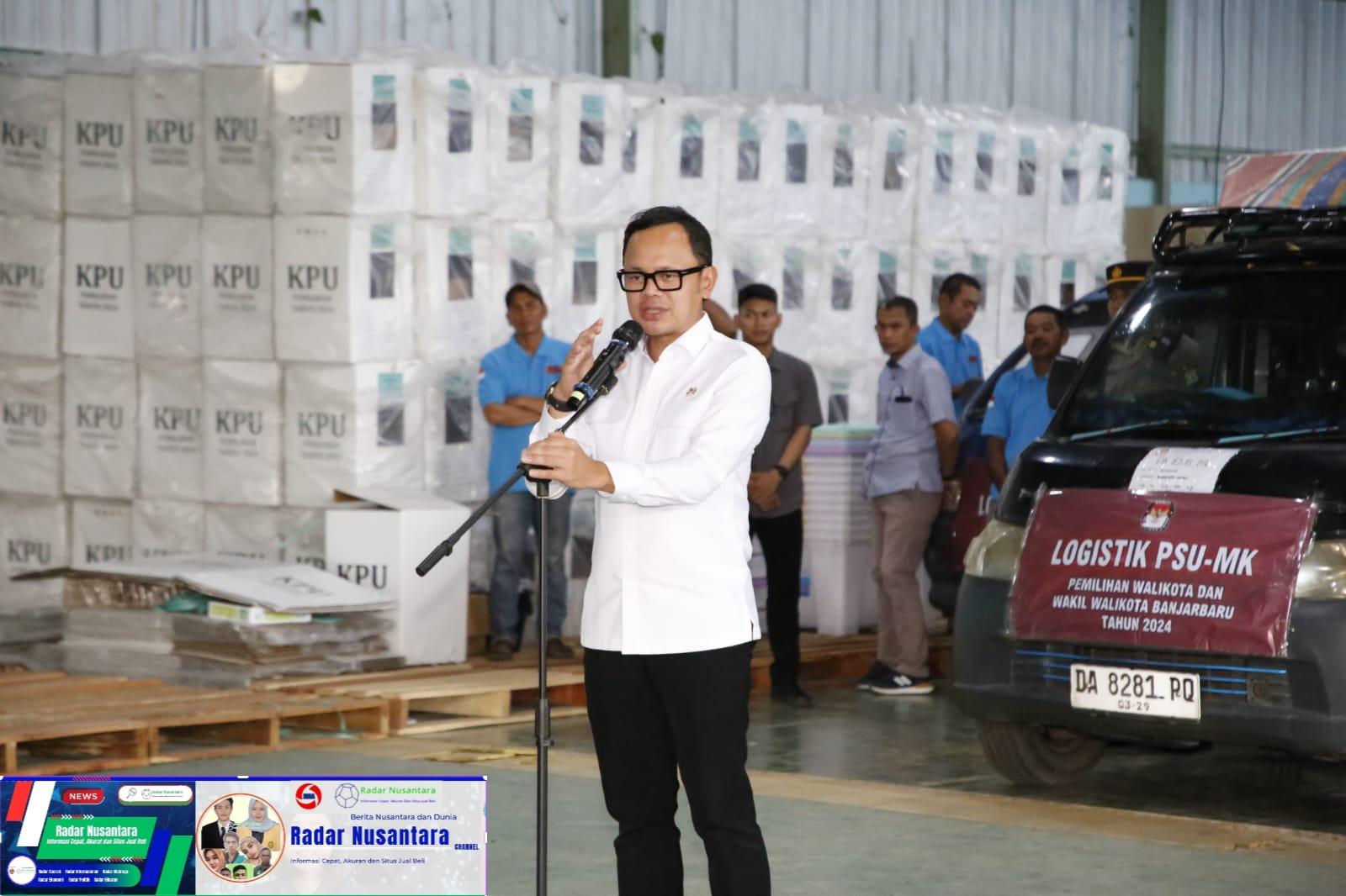 Lepas Distribusi Logistik PSU Banjarbaru, Wamendagri Bima Arya: Jangan Ada PSU di Atas PSU
