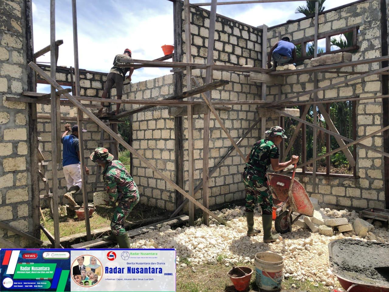 Dengan Semangat Gotong Royong di Perbatasan Papua, Satgas Yonif 131/Brajasakti bersama Masyarakat Kampung Yanemyo Membangun Masjid