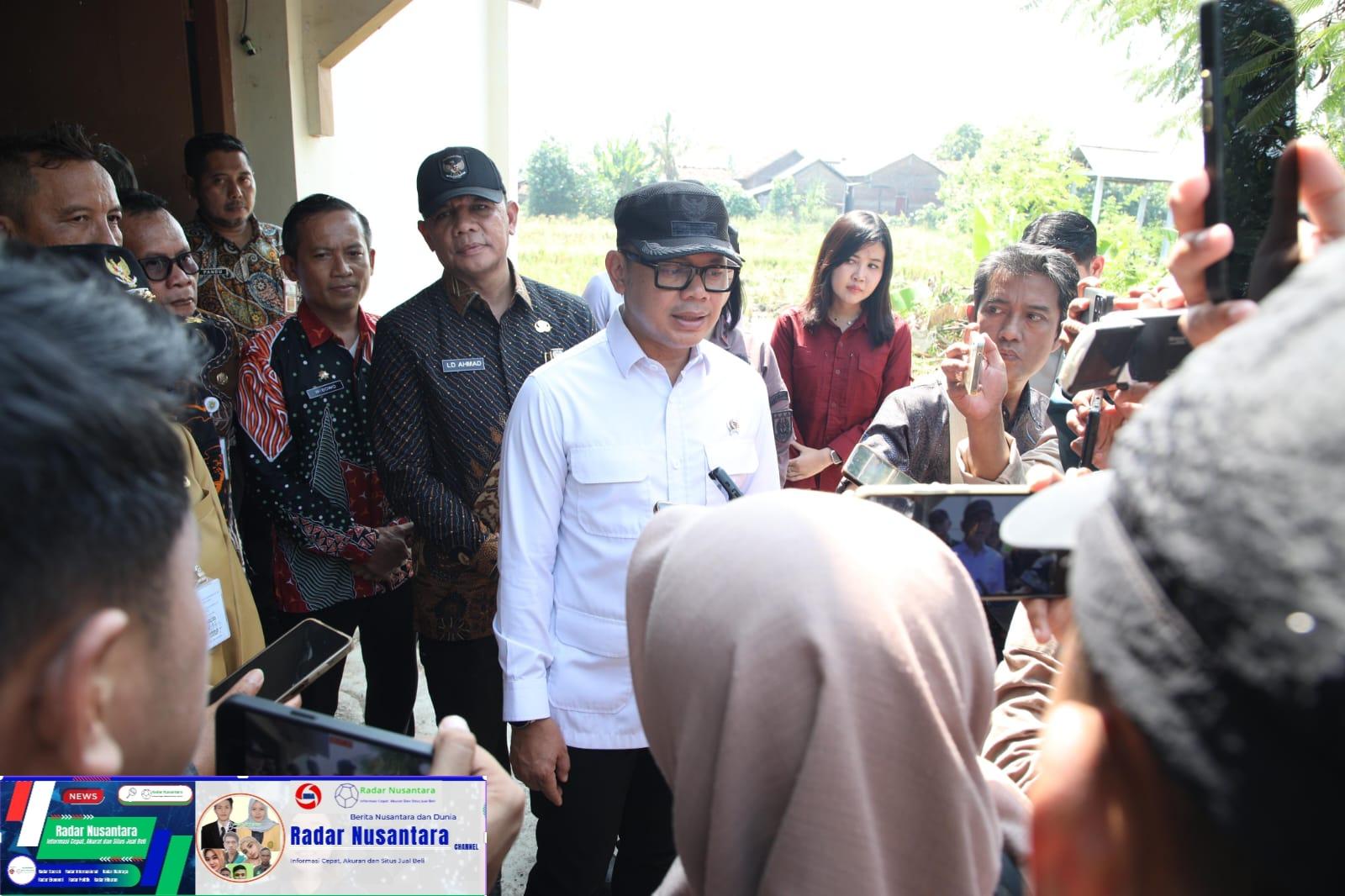 Kunjungi Desa Margorejo Kendal, Wamendagri Bima Arya Apresiasi Pendirian Kopdes Merah Putih yang Bersinergi dengan BUMDes