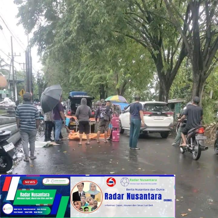 Mobil pickup vs Mio, Satu Korban Meninggal Dunia di Jalan Raya Rajawali Betro