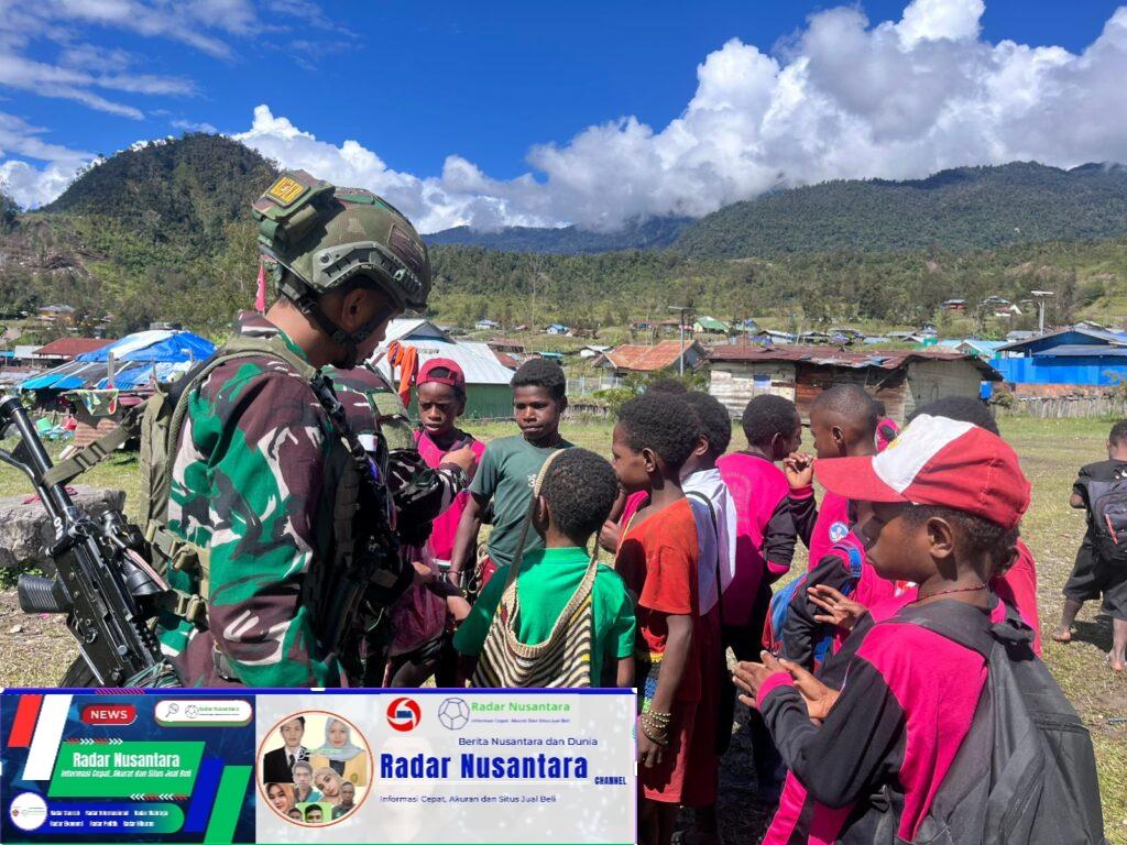 Dibalut Senyum dan Tawa, Prajurit TNI Jadi Sahabat Anak-Anak Papua, Kami Ada untuk Kalian