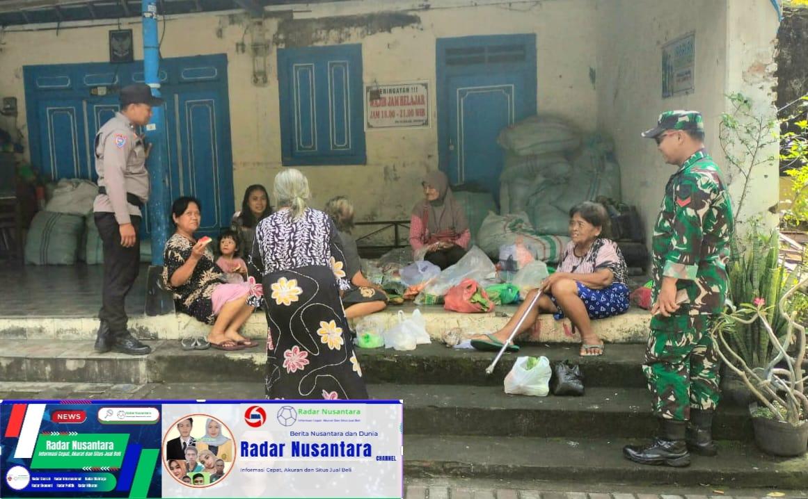 Bentuk kepedulian Babinsa Kratonan, Pantau Harga Bahan Pokok di Pedagang Sayur