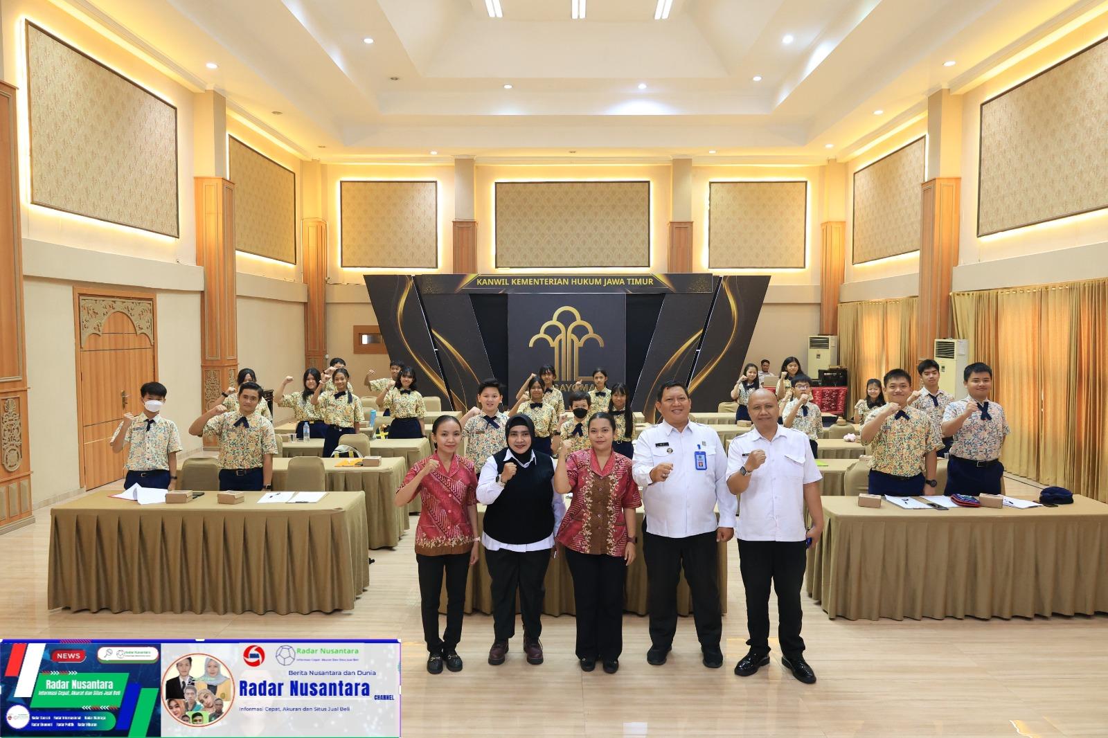 Kenalkan Fungsi Layanan Hukum, Kanwil Kemenkum Jatim Terima Kunjungan Pelajar SMP Margie