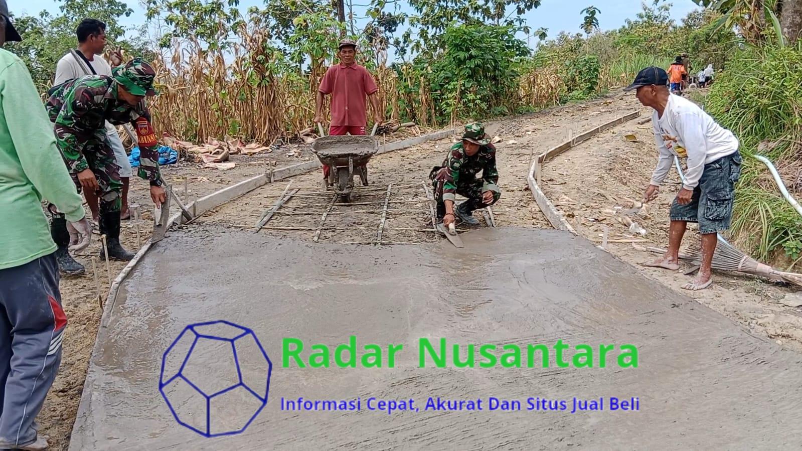 Babinsa Gotong Royong Cor Jalan, Wujud Sinergi TNI dan Rakyat