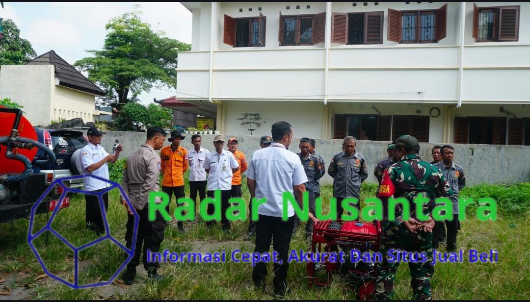 Babinsa Joyotakan Gandeng BPBD dan Linmas Simulasi Penanggulangan Bencana