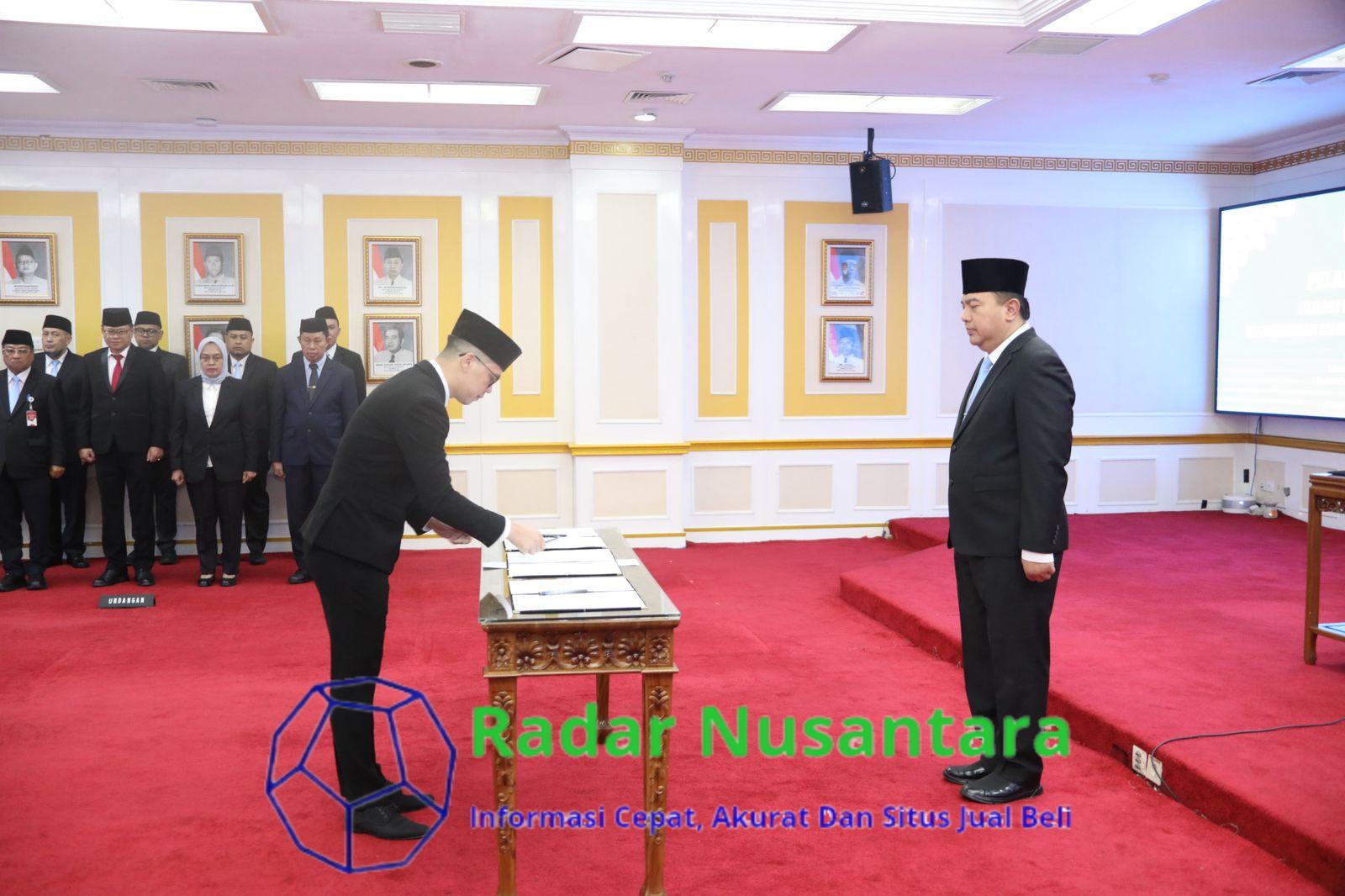 Lantik 22 Pejabat Fungsional, Sekjen Kemendagri Tekankan Pentingnya Pemberdayaan Pegawai