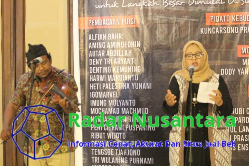 Kota & Kesenian, Pertunjukan Kedua FPKS di Pelataran Komplek Balai Pemuda Surabaya