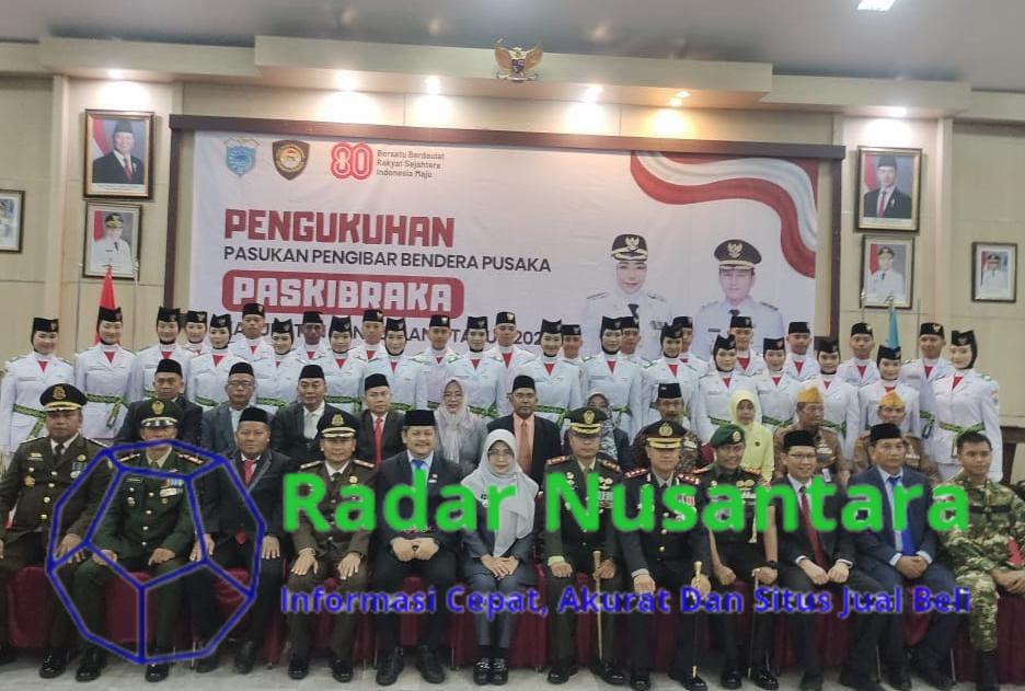 Dandim 0601/Pandeglang Letkol Inf Afri Swandi Ritonga Hadiri Pengukuhan Paskibra di Pendopo Kabupaten