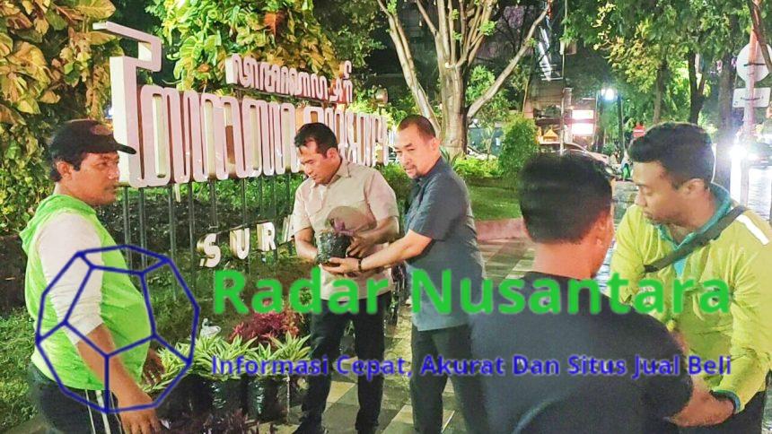 Pasca Pesta Rakyat HUT RI di Depan Grahadi, Kepala DLH Jatim Pastikan Kebersihan Tuntas dan Taman Apsari Pulih