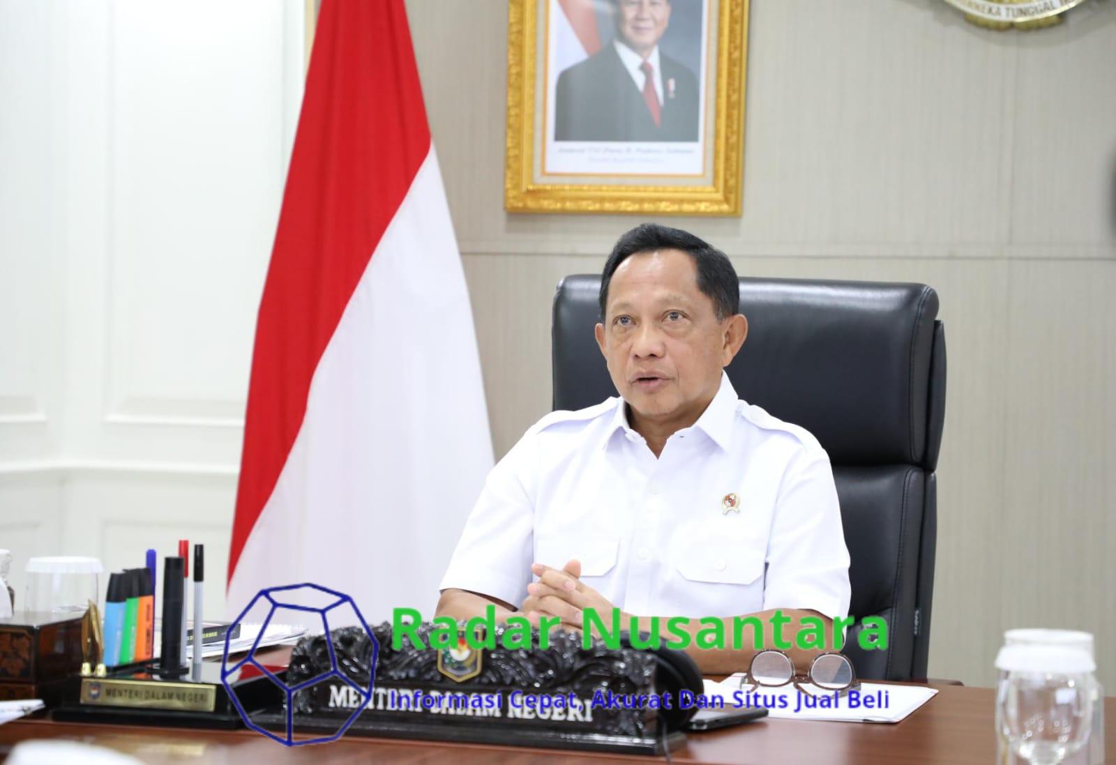 Mendagri Tito Instruksikan Kepala Daerah Perkuat Satlinmas dan Dorong Forkopimda untuk Jaga Situasi Kondusif di Daerah