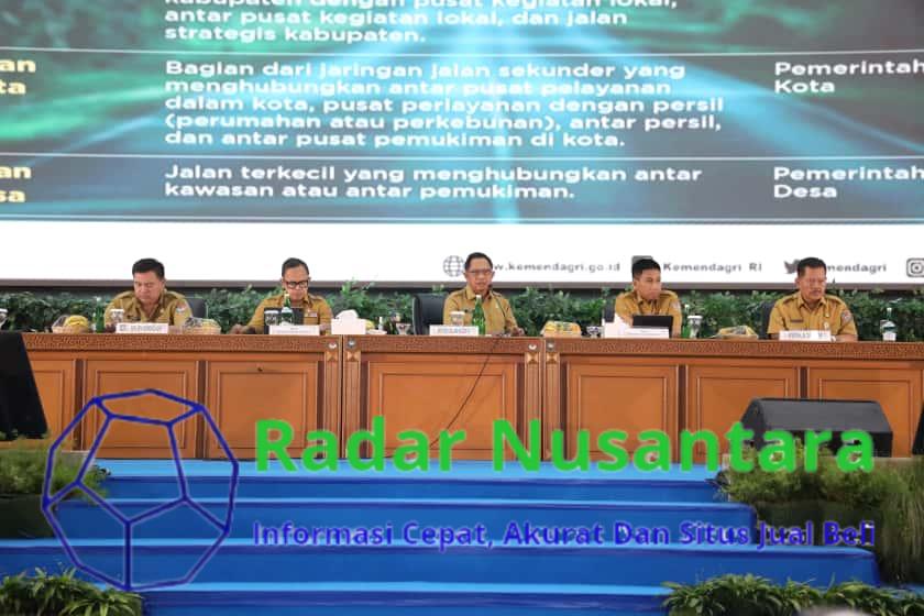 Buka Rakor Sekda dan Kepala Bappeda, Mendagri: Forum Evaluasi Kinerja hingga Sinkronisasi Program Pusat dan Daerah