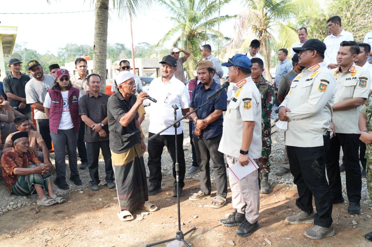 Tembus Daerah Terisolir, Kasatgas Tito Beri Bantuan dan Serap Aspirasi Warga