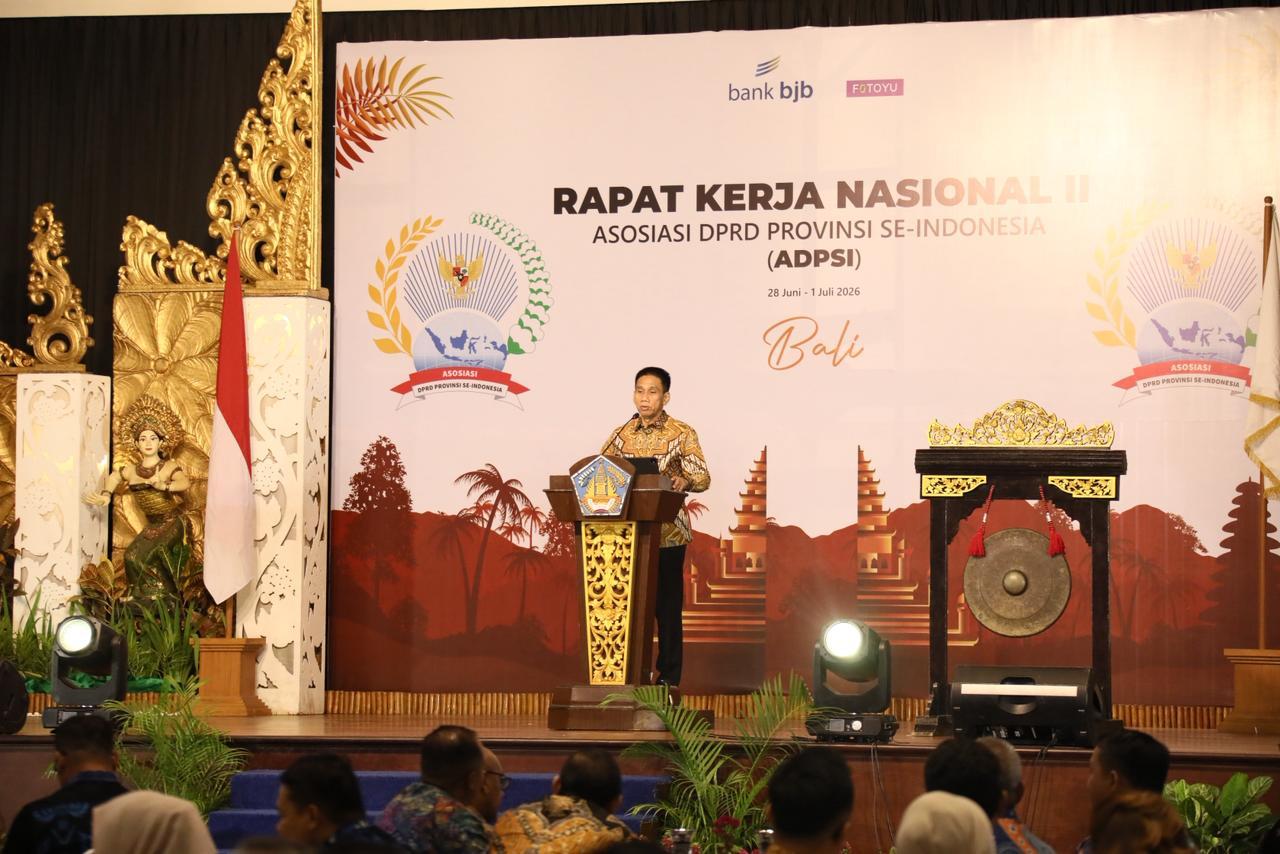 Wamendagri Wiyagus Tegaskan Pentingnya Peran DPRD Provinsi Perkuat Tata Kelola SDA dan Kemandirian Fiskal Daerah